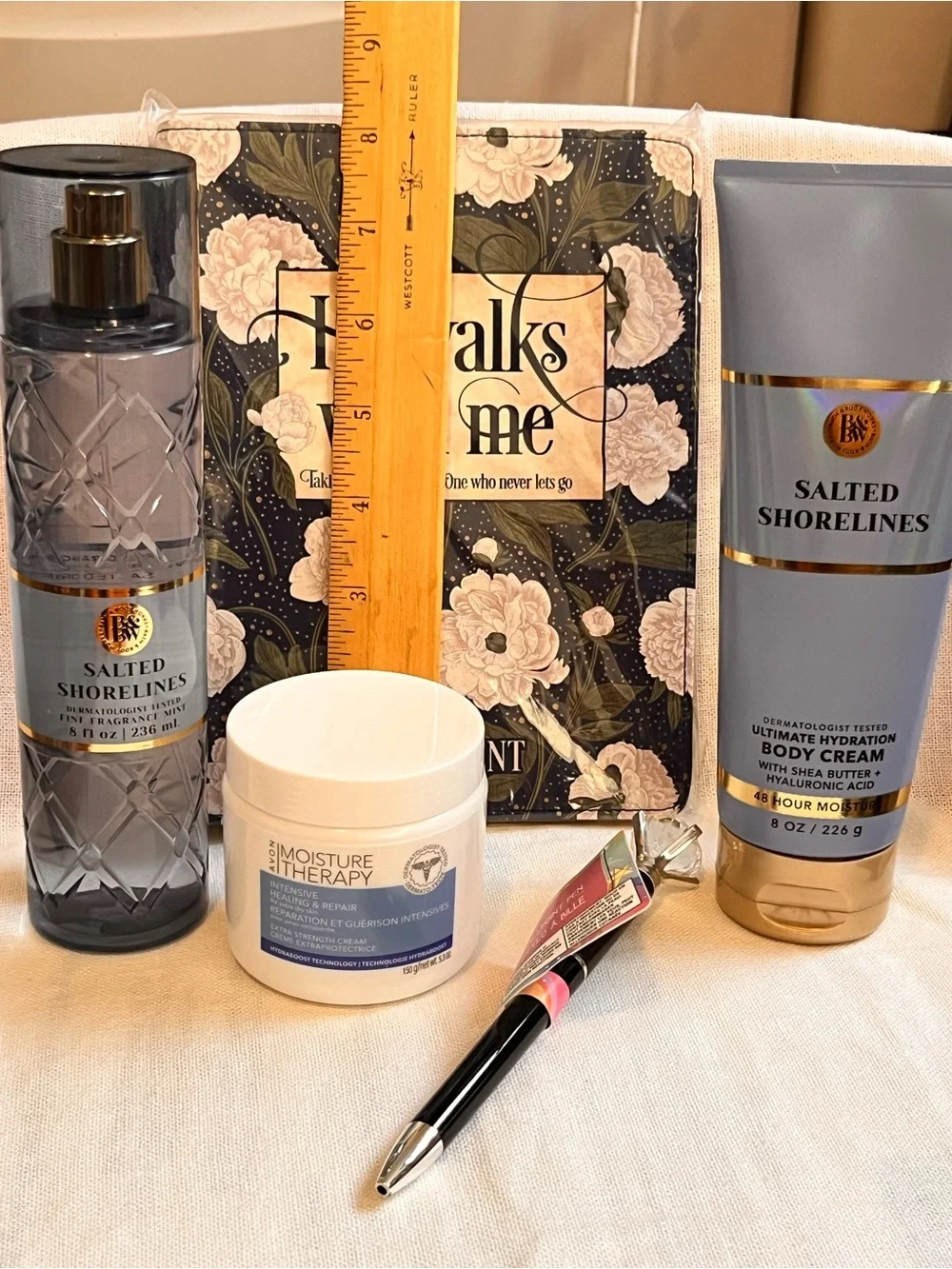 Bath & Body Works bath body